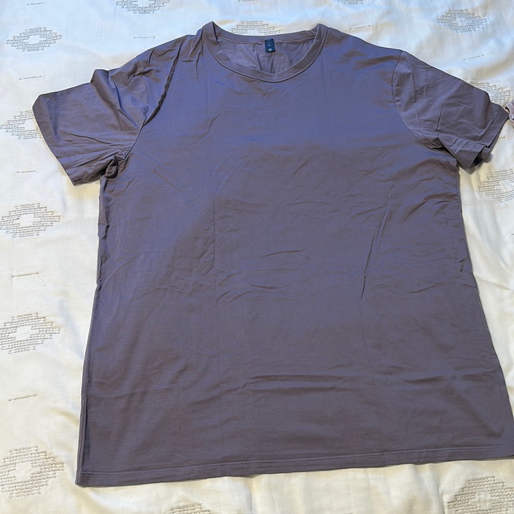 Lululemon tee shirt